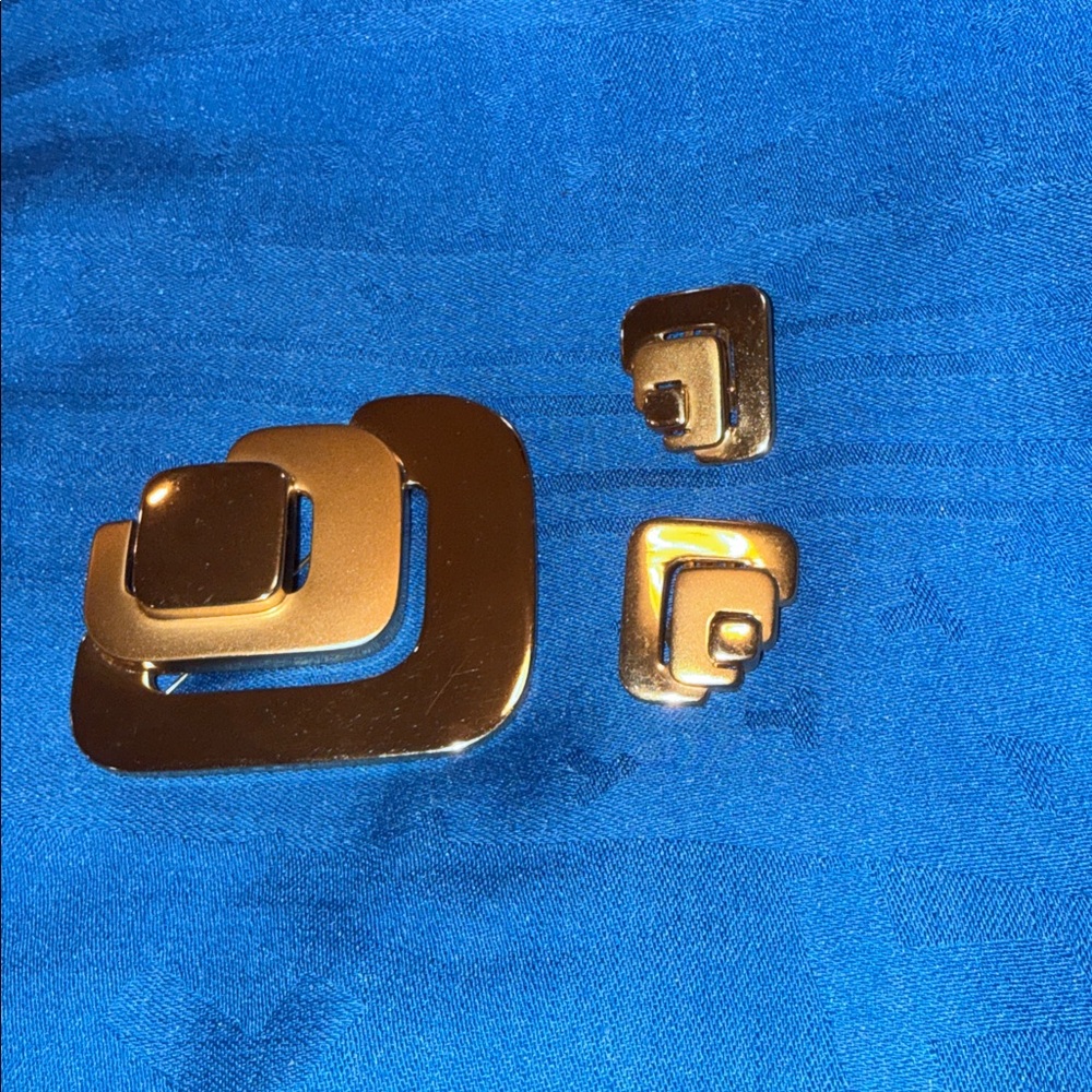 Christian Dior Gold Geometric Brooch and Earring Set - Picture 3 of 3